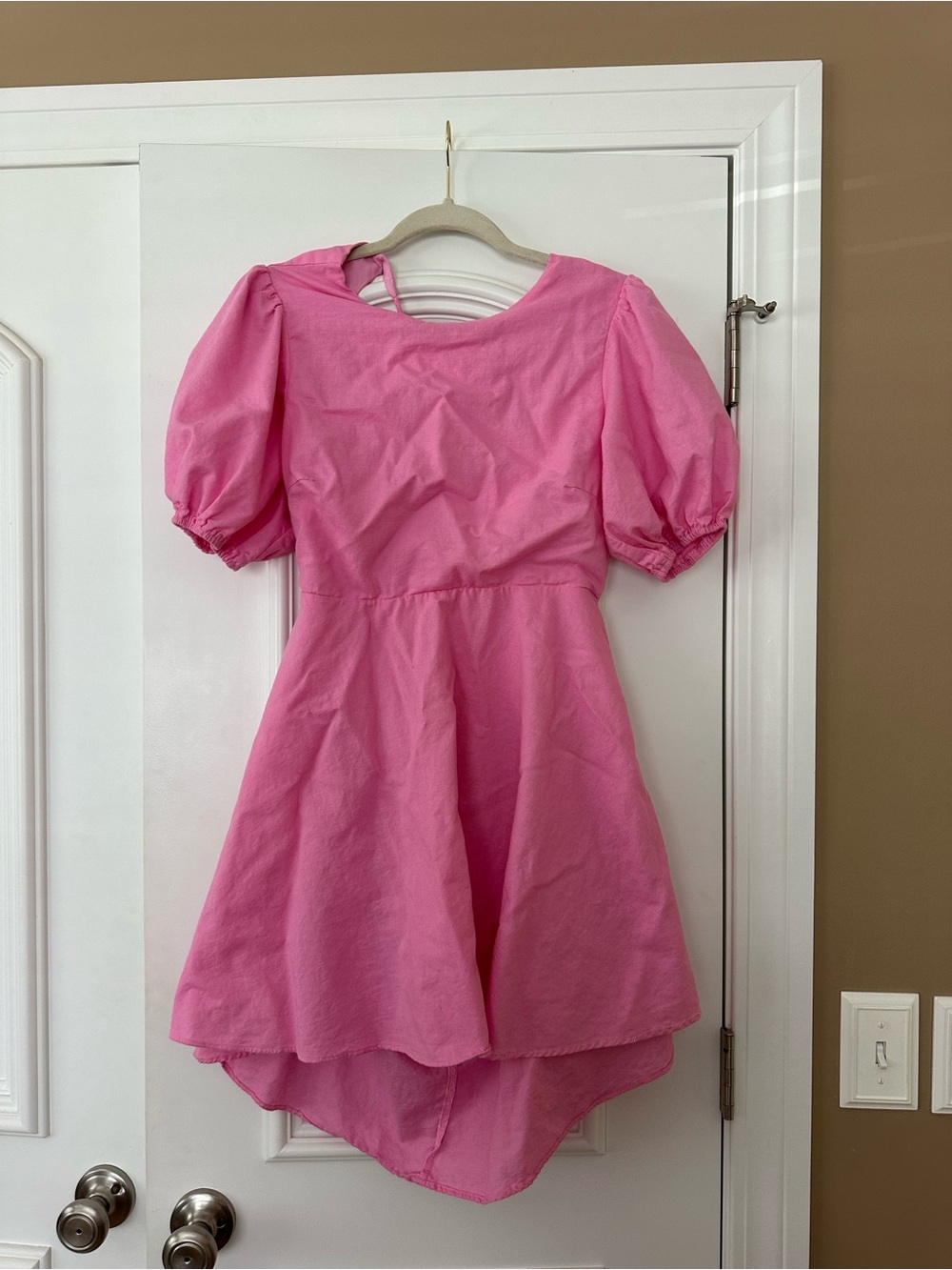 Lizard Thicket Pink Puff-Sleeve Backless High-Low Dress